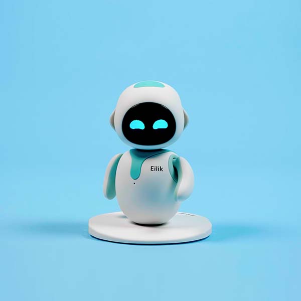 Eilik, robot compagnon de bureau